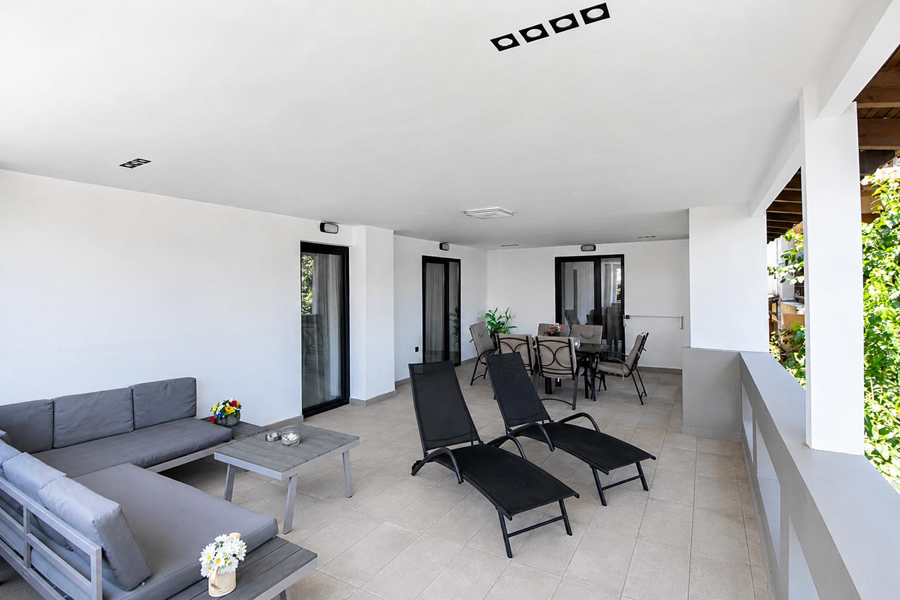 apartment17b
